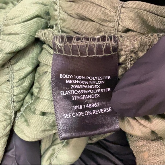 Torrid Dot Mesh Square Neck Smocked Crop Top in Olivine NEW 6X - Picture 6 of 6